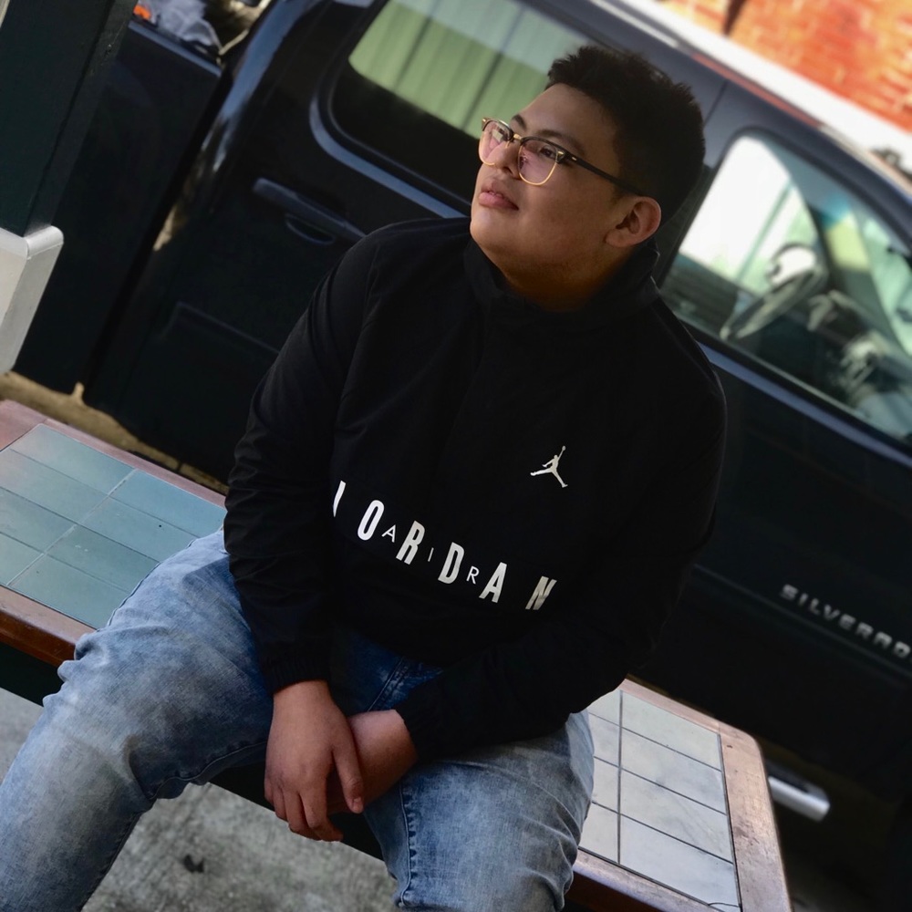 Meet your Posher, Rj